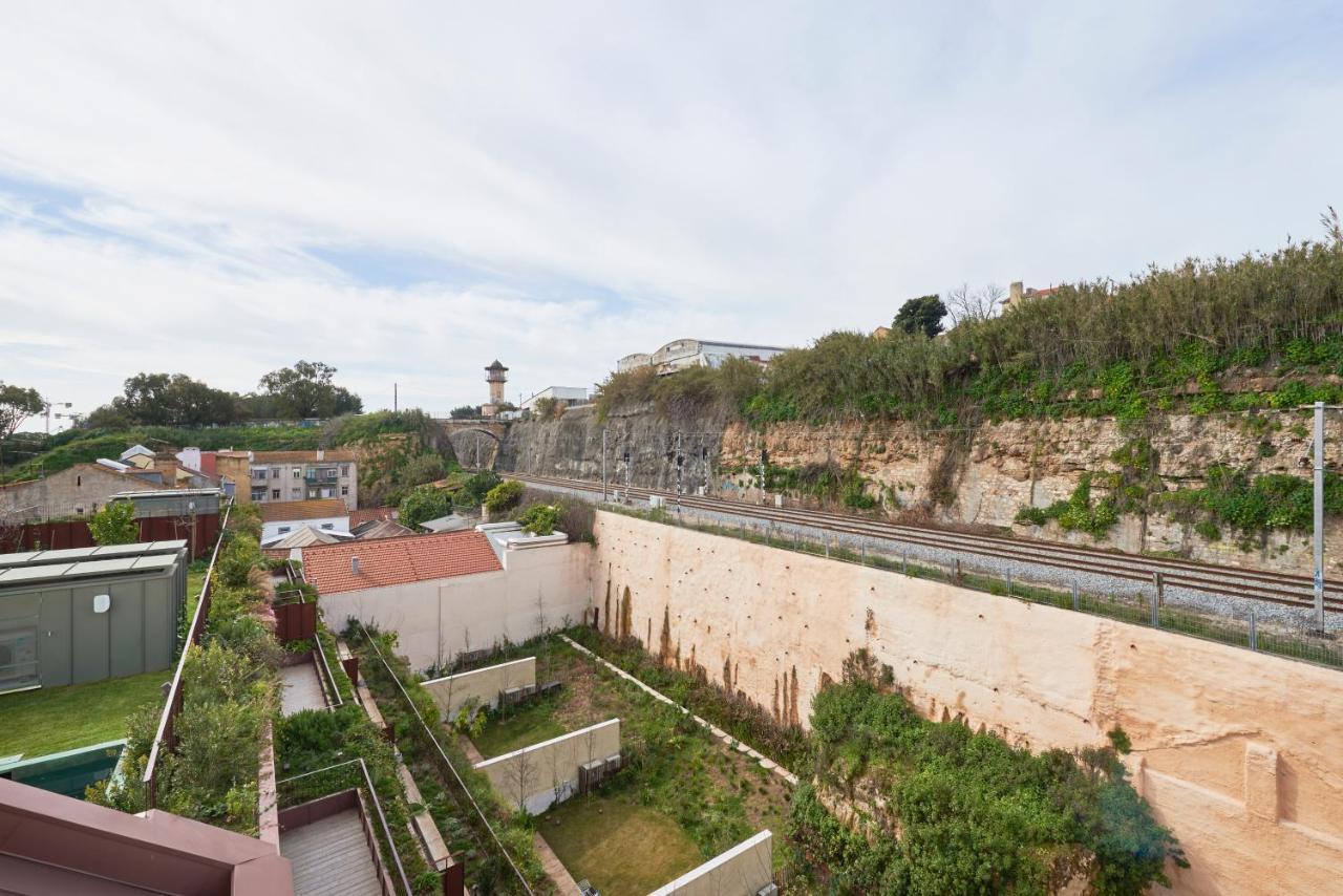 Bright Apt W Balcony, Ac, Parking, By Timecooler Lisboa Eksteriør bilde